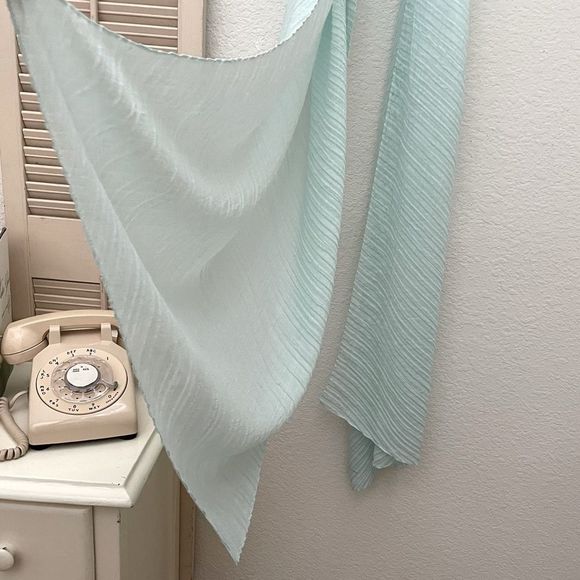 Accordion Pleat Semi Sheer Long Wrap Scarf, Mint, NWT - Picture 5 of 6